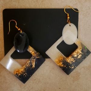 Resin Earing